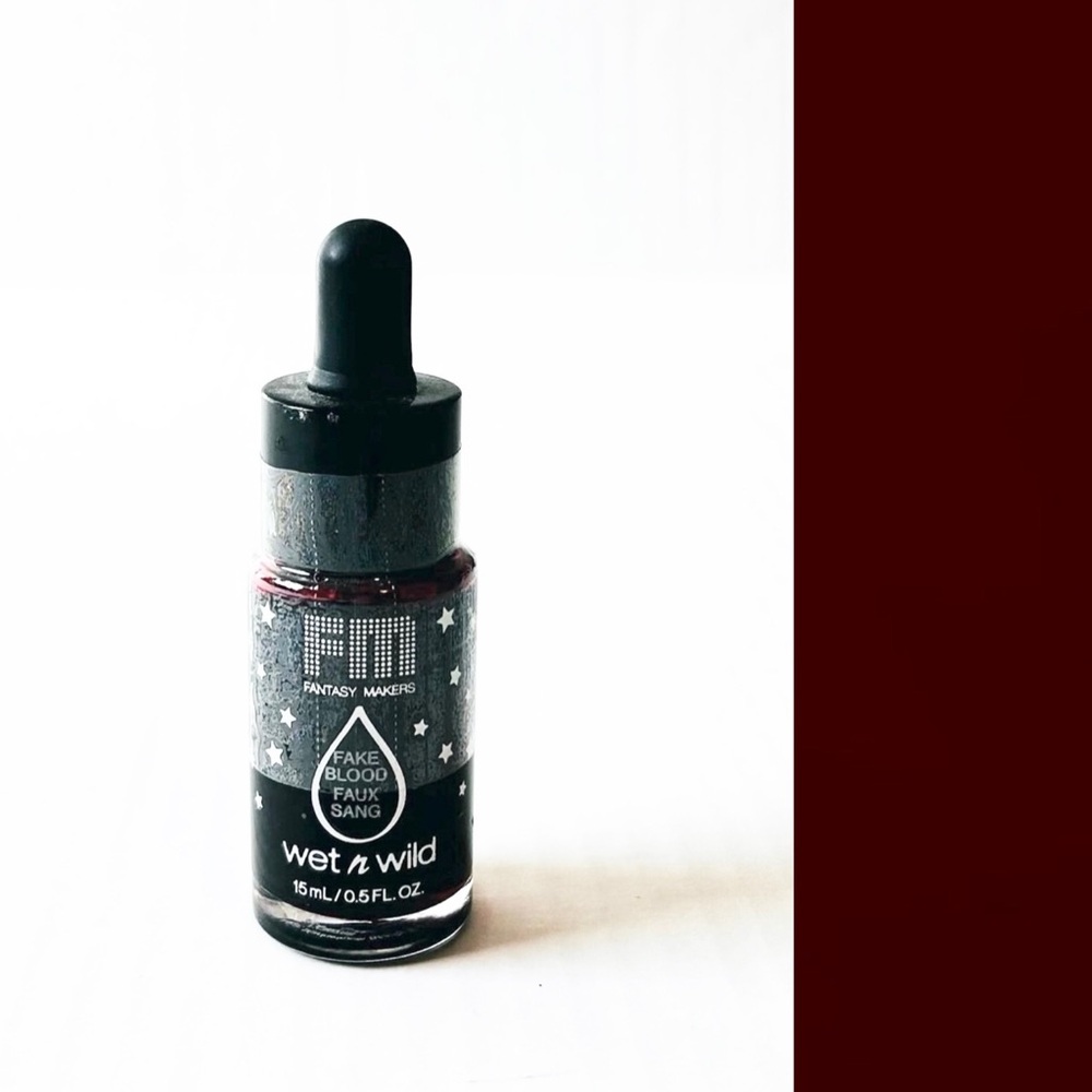 ⭐️5 For 25⭐️ Wet n Wild Fantasy Makers Fake Blood
